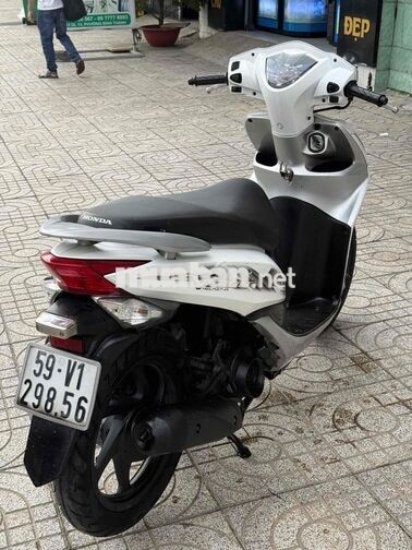 Honda Vision Trắng