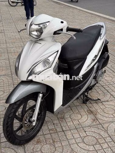 Honda Vision Trắng