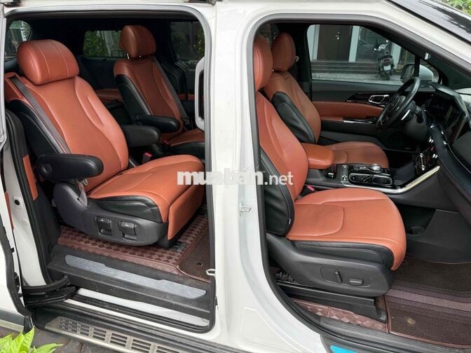 Kia Carnival Signature 2.2D 2022 Trắng Tự động