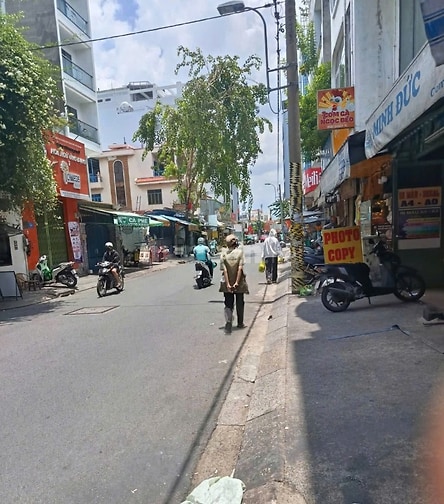 Cho thuê mặt bằng Ung Văn Khiêm, ngay ĐH Hutech, 4x16m, 17tr, TL