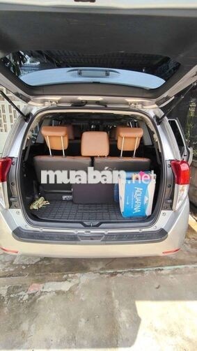 Toyota Innova 7 chỗ Số sàn Bạc