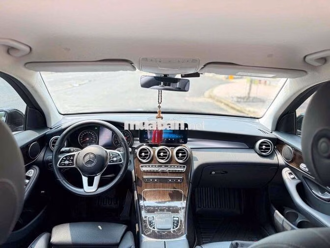 Mercedes GLC200 V1 2022 Lướt 31.000km