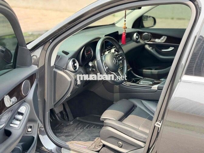 Mercedes GLC200 V1 2022 Lướt 31.000km