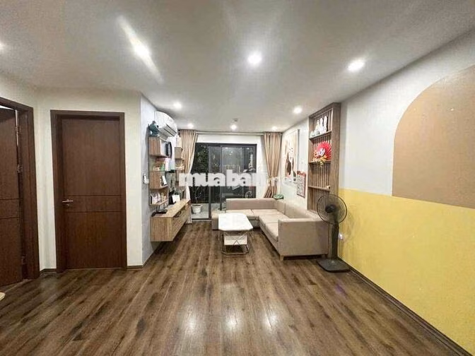 Chính chủ cho thuê căn hộ 2 PN tại Thăng Long Capital -Toà t3