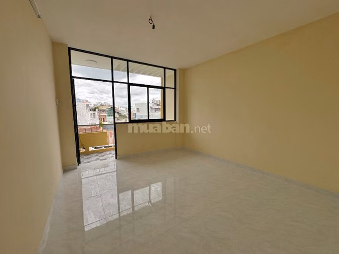 CHÍNH CHỦ CẦN BÁN NHÀ MẶT TIỀN NƠ TRANG LONG