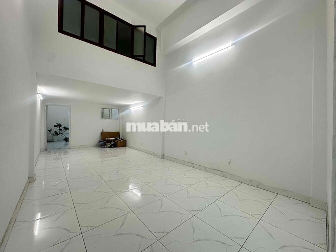 Cho Thuê Mặt Bằng 250m2 VIP Âu Cơ có 5PN 4WC