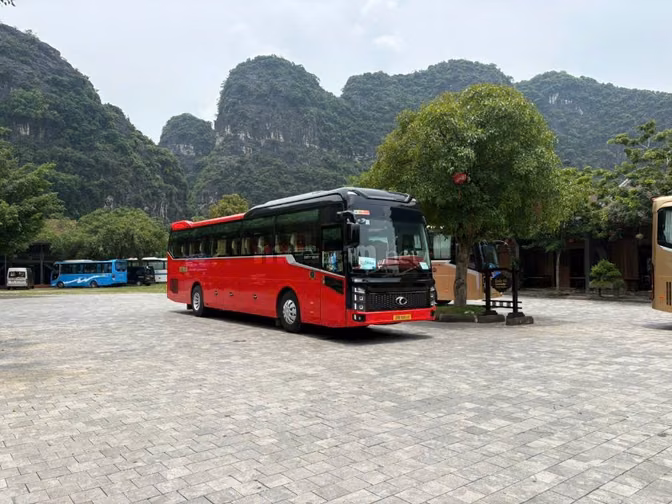 Cho thuê xe từ 4 đến 45 chỗ ,và xe Dcar -  Limosin