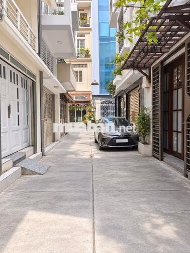 Nhà mới oto đỗ cửa Lê Thị Hồng Gấm, Quận 1 • 4x16M • 4 Tầng, 6PN 