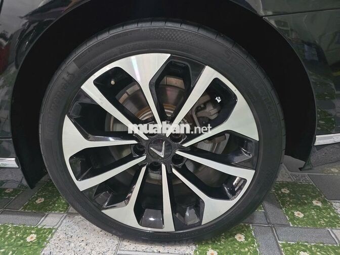 VINFAST LUX A 2.0 PREMIUM 2019 XE GIA ĐÌNH ĐI LƯỚT