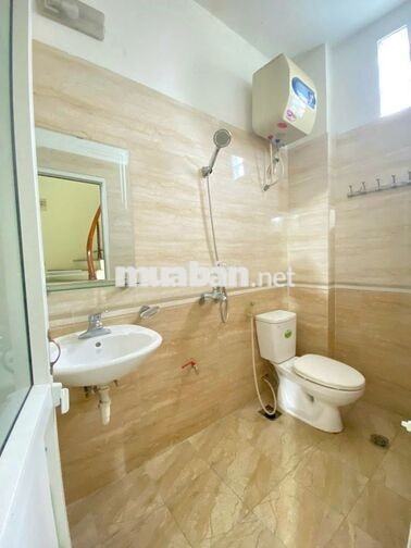 Cho thuê nhà riêng ngõ 1375 Giải Phóng -30m2-5 tầng - ô tô đỗ cửa