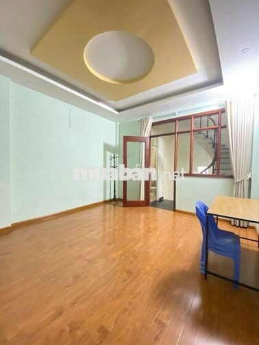 Cho thuê nhà riêng ngõ 1375 Giải Phóng -30m2-5 tầng - ô tô đỗ cửa