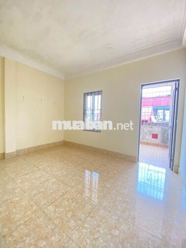 Cho thuê nhà riêng ngõ 1375 Giải Phóng -30m2-5 tầng - ô tô đỗ cửa