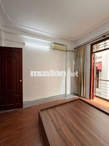 Cho thuê nhà riêng ngõ 1375 Giải Phóng -30m2-5 tầng - ô tô đỗ cửa