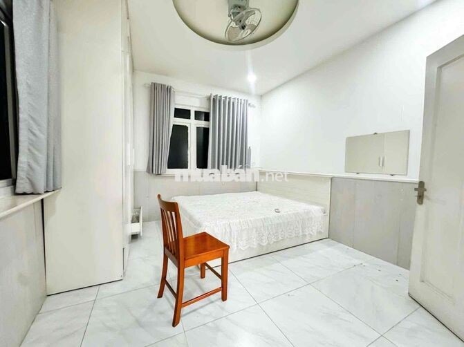 Penthouse 2PN Full NT_thang máy_bảo vệ 24/7 an ninh Gần đh Luật_NTT Q4