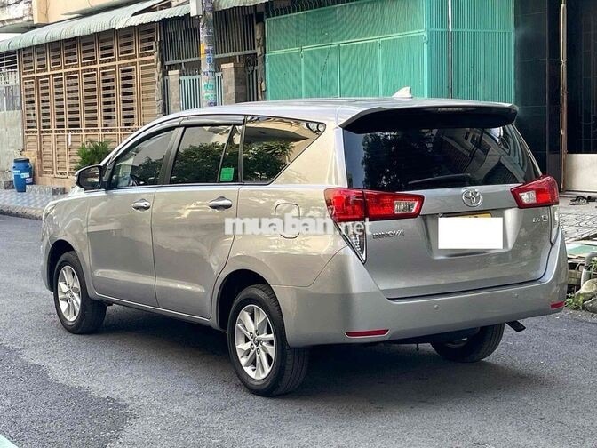 Toyota Innova 2019 Số sàn Bạc 90000 km