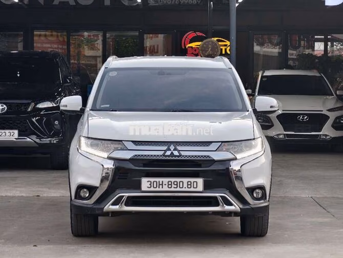 MITSHUBISHI OUTLANDER 2021 TRẮNG