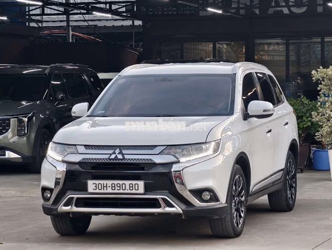 MITSHUBISHI OUTLANDER 2021 TRẮNG