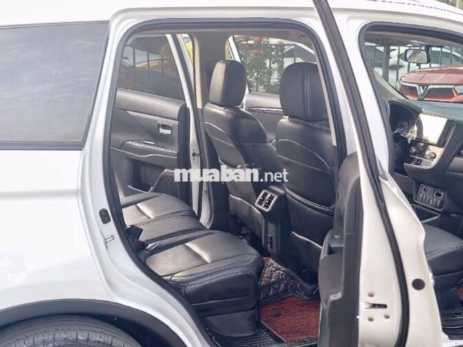 MITSHUBISHI OUTLANDER 2021 TRẮNG