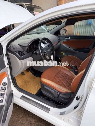 Hyundai Accent 2013 Số sàn Trắng