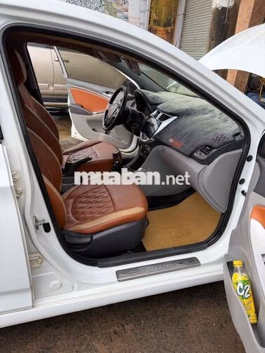 Hyundai Accent 2013 Số sàn Trắng