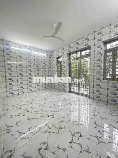 Nhà mới đẹp 2 lầu trục chính KdC Nam Long