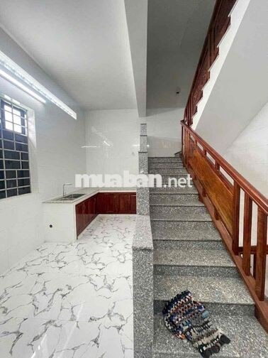 Nhà mới đẹp 2 lầu trục chính KdC Nam Long