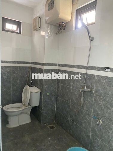 Cho thuê căn hộ mặt đường Thạch Bàn