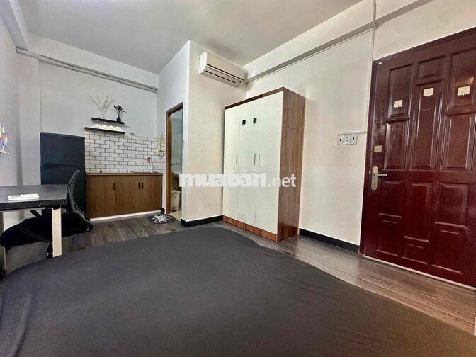 Cửa Sổ Trời To KDC Trung Sơn Full Nội Thất Gần Q5 TDT RMIT UFM SGU