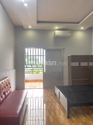 Bán nhà MT Đường 320 Bông Sao. DT 4x16m 1 trệt 3 lầu