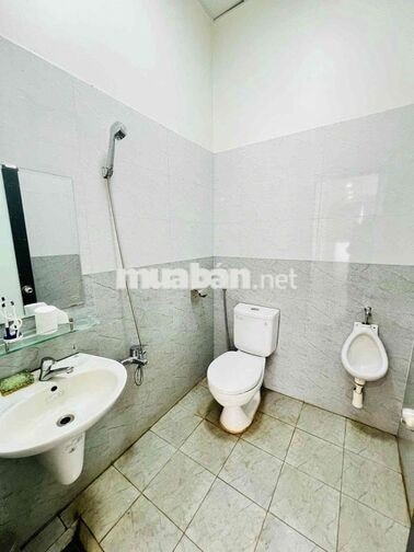 CHO THUÊ NHÀ MẶT TIỀN TÔN ĐỨC THẮNG - NGAY NGÃ 4 VĂN TIẾN DŨNG
