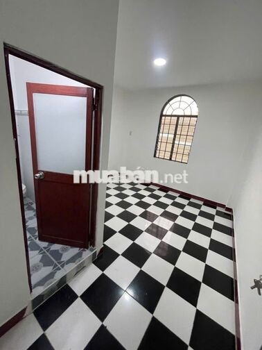 Cho thuê nhà mặt tiền Hoàng Xuân Nhị, 4 tầng 6pn6wc, Kd đa ngành