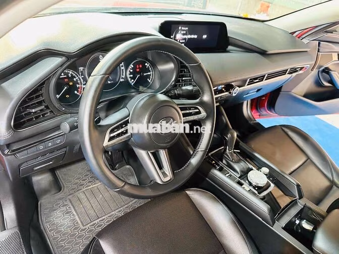 Mazda Mazda 3 Luxury 2022 Đỏ 18.000 km