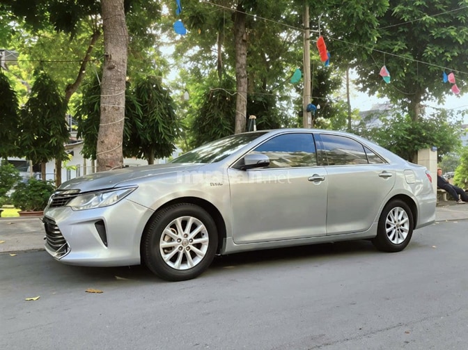 Xuất cảnh cần bán xe Toyota Camry bản 2.0E đời 2016