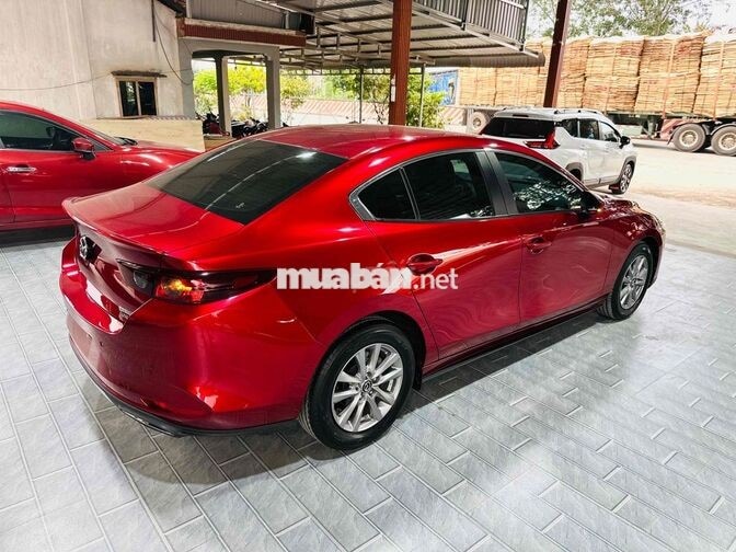Mazda Mazda 3 Luxury 2022 Đỏ 18.000 km