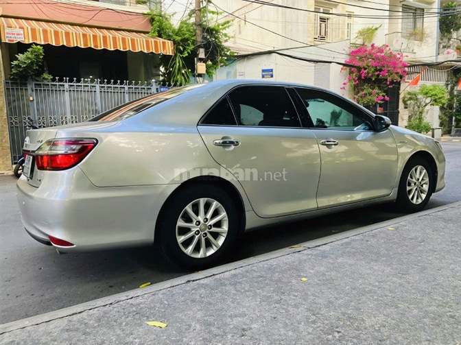 Xuất cảnh cần bán xe Toyota Camry bản 2.0E đời 2016