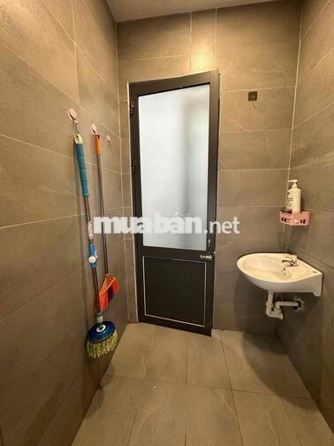 Cho thuê phòng có máy lạnh, sạch, yên tĩnh gần trường Long Bình Tân