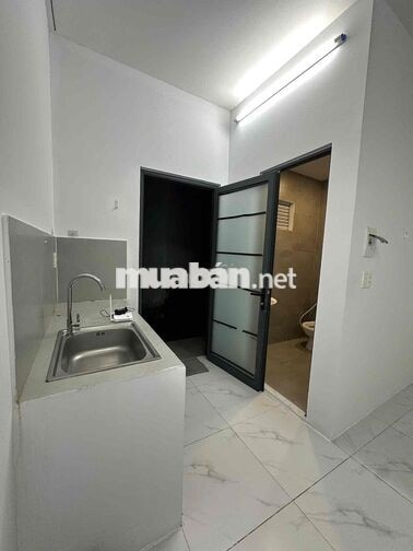 Cho thuê phòng có máy lạnh, sạch, yên tĩnh gần trường Long Bình Tân