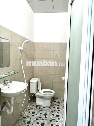 Cho thuê nhà gần biển, núi. Nhà mới xây, không khí trong lành, mát mẻ.