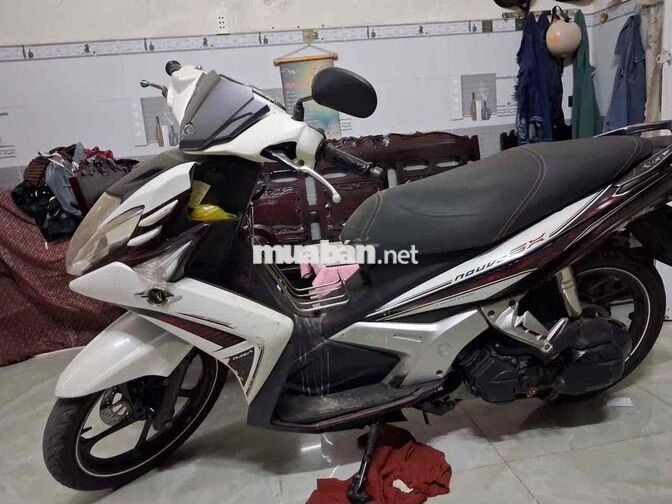Yamaha Nouvo SX 2012 Trắng-Đỏ Nữ