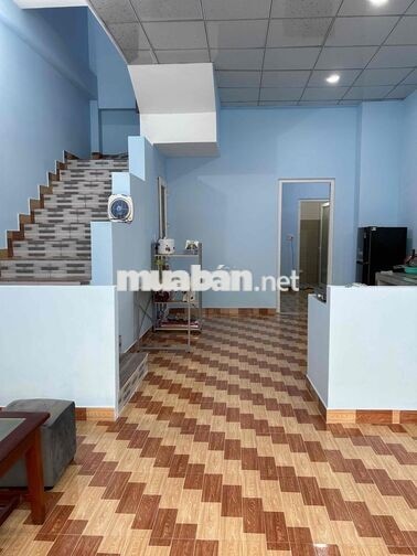 Cho thuê nhà gần biển, núi. Nhà mới xây, không khí trong lành, mát mẻ.