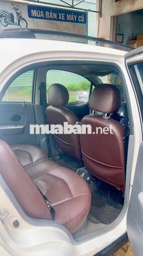 Chevrolet Spark 2011 Trắng 4 chỗ