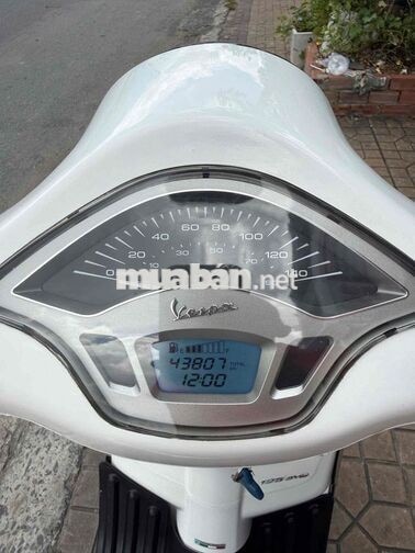 Piaggio Vespa 2014 Trắng
