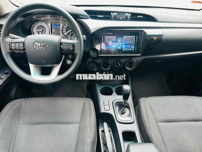 Toyota Hilux 2024 2.4AT 4x2 Đen 20000 km