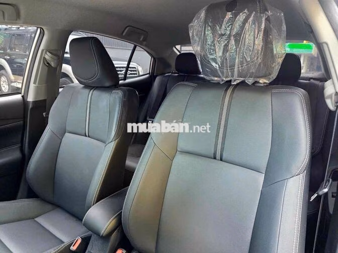 Toyota Vios 2025 1.5E CVT Ghi vàng