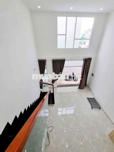 cho thuê nhà trệt lửng mới có sẵn hai máy lạnh hẻm 77 Phạm Ngũ Lão