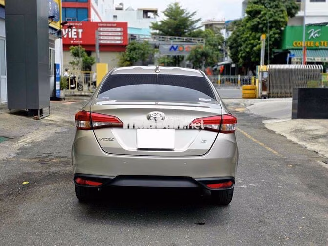 Toyota Vios 2025 1.5E CVT Ghi vàng