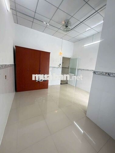 cho thuê nhà lầu mới đẹp hẻm hẻm 388 Nguyễn Văn Cừ - có 1 máy lạnh 