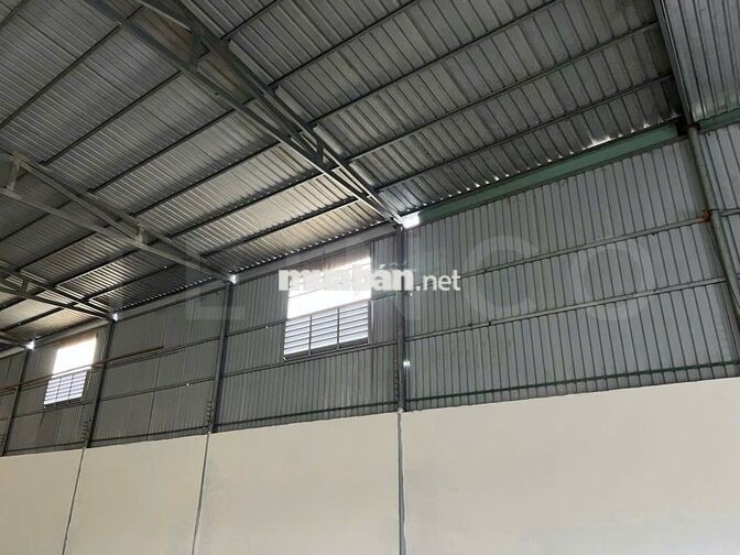 Kho xưởng bãi 891 m² kho xây dựng 730m² có trạm điện 3 pha, Container