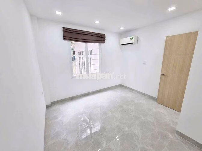 cho thuê nhà trệt lửng mới có sẵn hai máy lạnh hẻm 77 Phạm Ngũ Lão