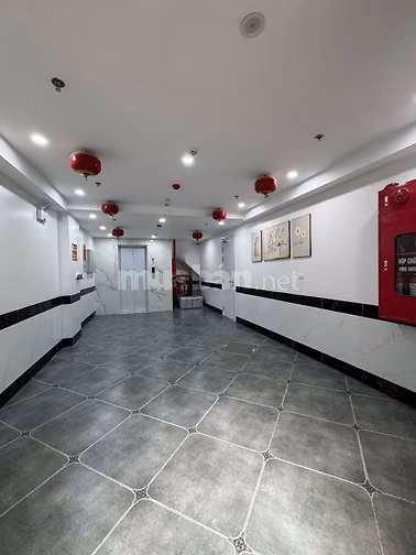 Bán Nhà Riêng 8 Tầng Xây Mới Thang Máy 12 Phòng Ô Tô Đỗ Cửa Khu Vực Tr